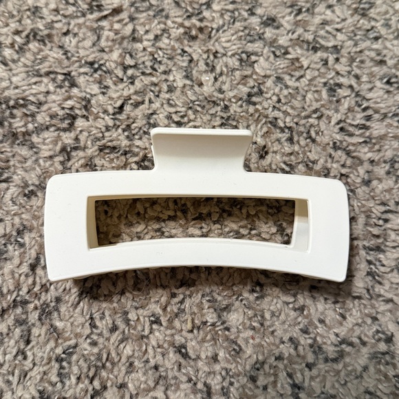 Set of Three Hair Claw Clips in Neutral Tones - Picture 2 of 4